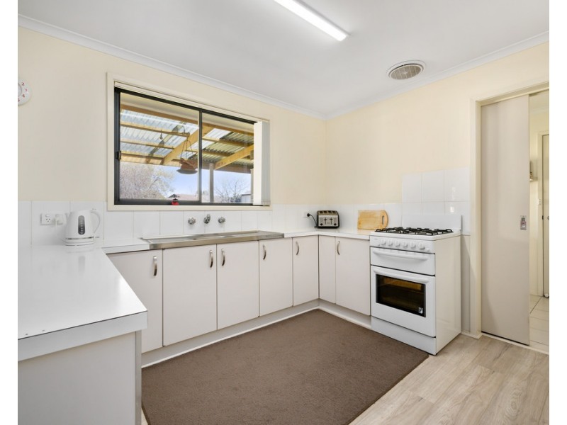 98 Kennedy Street, Howlong NSW 2643