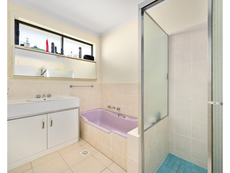 98 Kennedy Street, Howlong NSW 2643