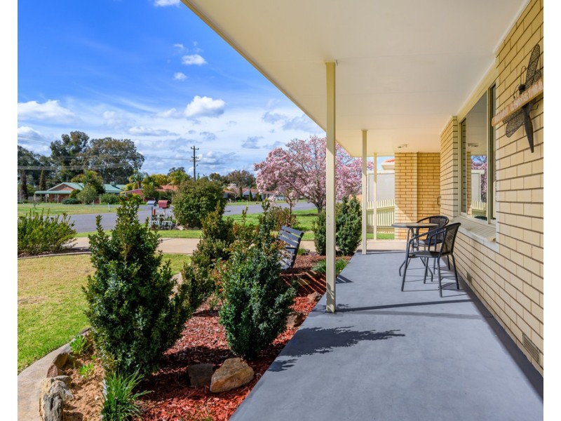 98 Kennedy Street, Howlong NSW 2643