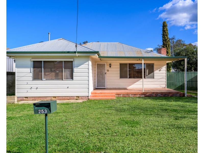 253 Kooba Street, North Albury NSW 2640