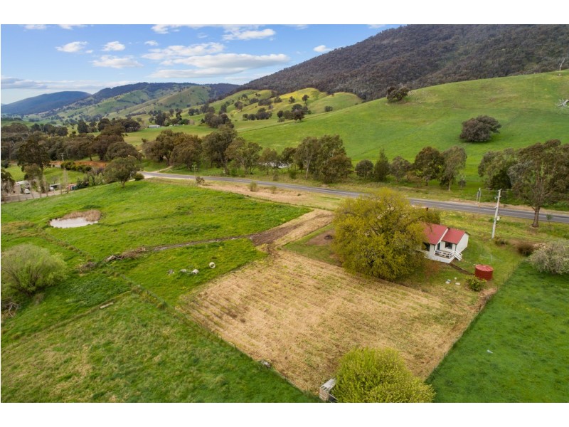 2189 Beechworth-Wodonga Road, Leneva VIC 3691