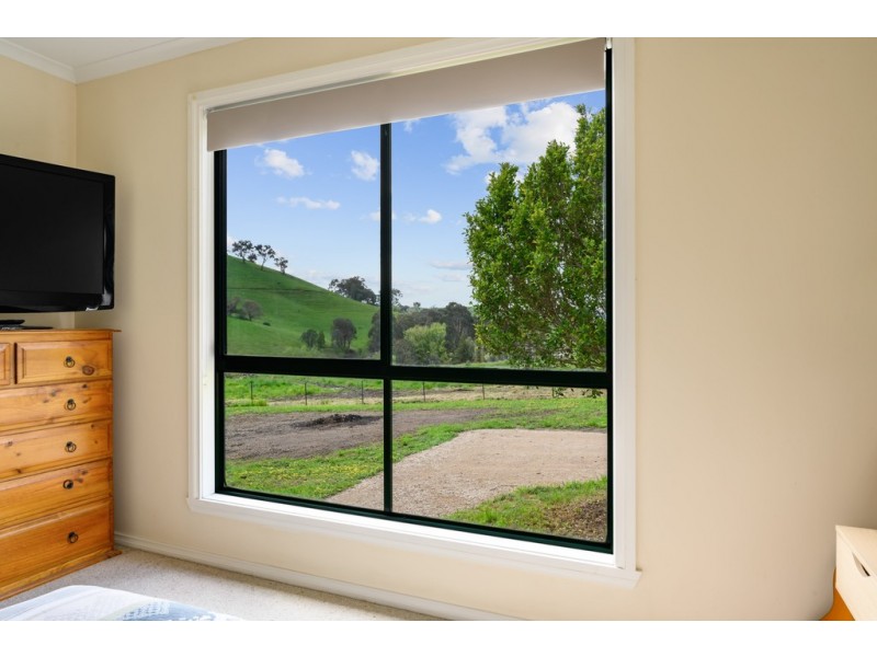 2189 Beechworth-Wodonga Road, Leneva VIC 3691