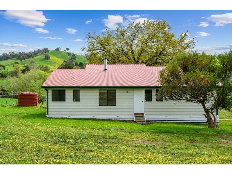2189 Beechworth-Wodonga Road, Leneva VIC 3691