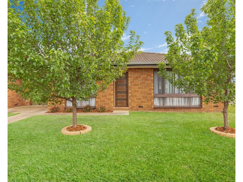 Unit 1 and 2/1 Burns Court, Wodonga VIC 3690