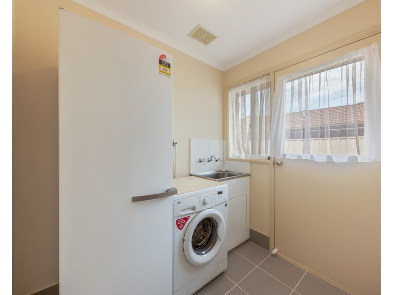 Unit 1 and 2/1 Burns Court, Wodonga VIC 3690
