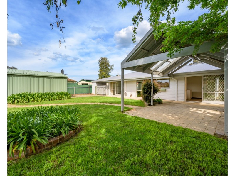 25 Wiltshire Crescent, Wodonga VIC 3690