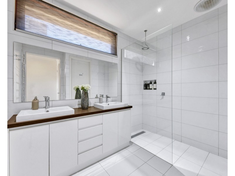 14 Victoria Cross Parade, Wodonga VIC 3690