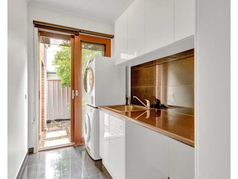 14 Victoria Cross Parade, Wodonga VIC 3690