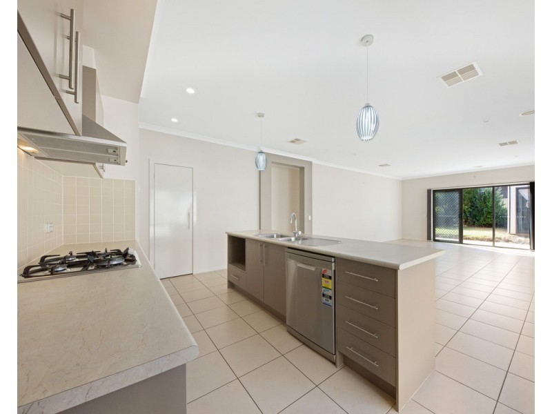 37 Victoria Cross Parade, Wodonga VIC 3690