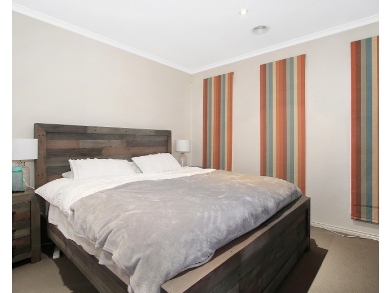 94 YARRALUMLA DRIVE, Wodonga VIC 3690