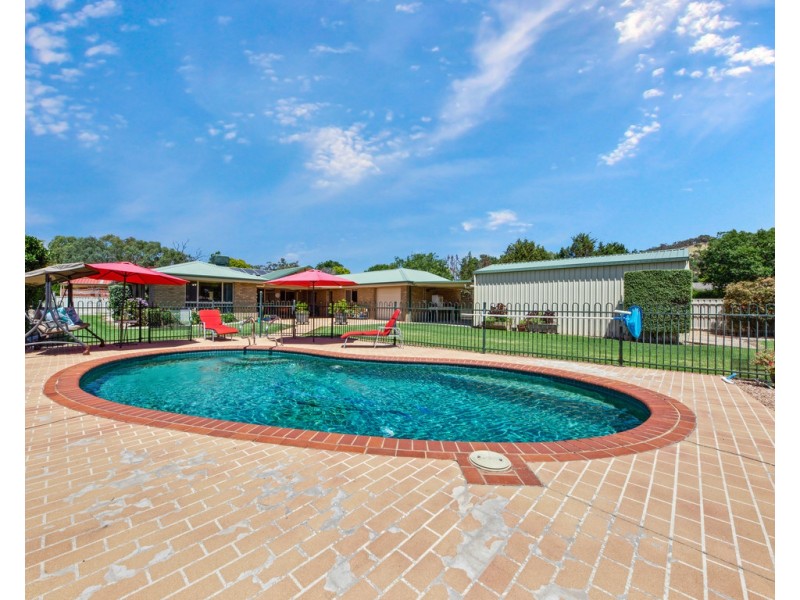 4 Brewer Drive, Wodonga VIC 3690