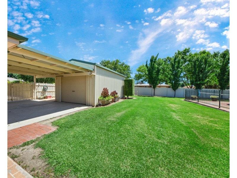 4 Brewer Drive, Wodonga VIC 3690