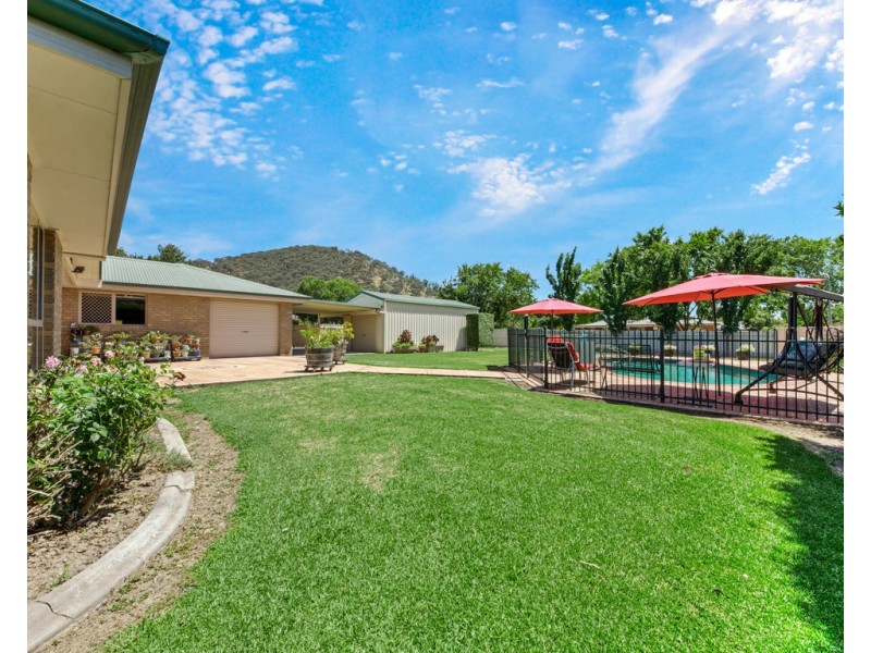 4 Brewer Drive, Wodonga VIC 3690