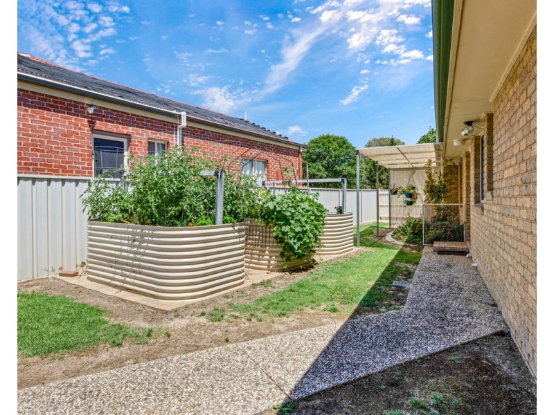 4 Brewer Drive, Wodonga VIC 3690
