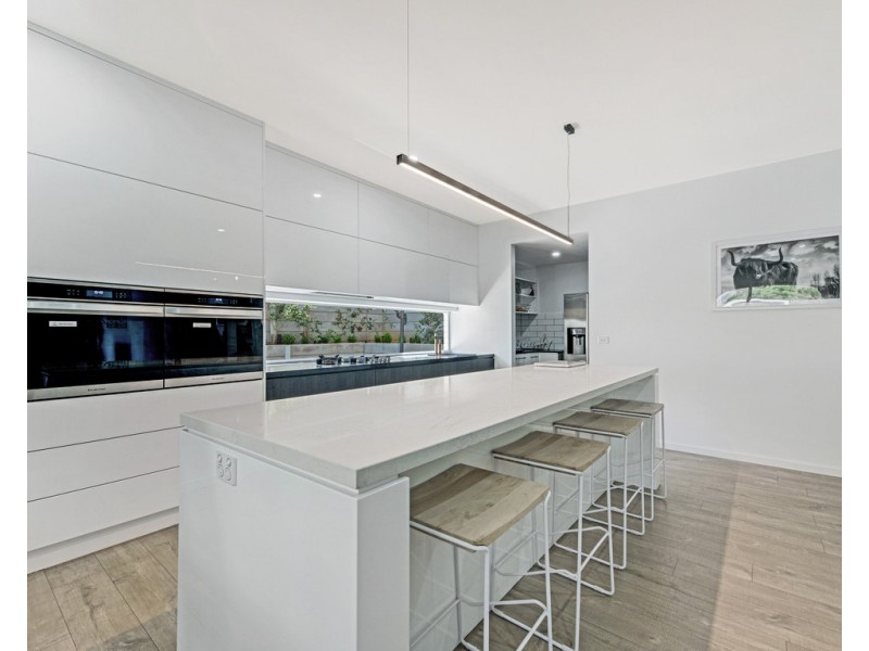 52 Clarendon Avenue, Wodonga VIC 3690