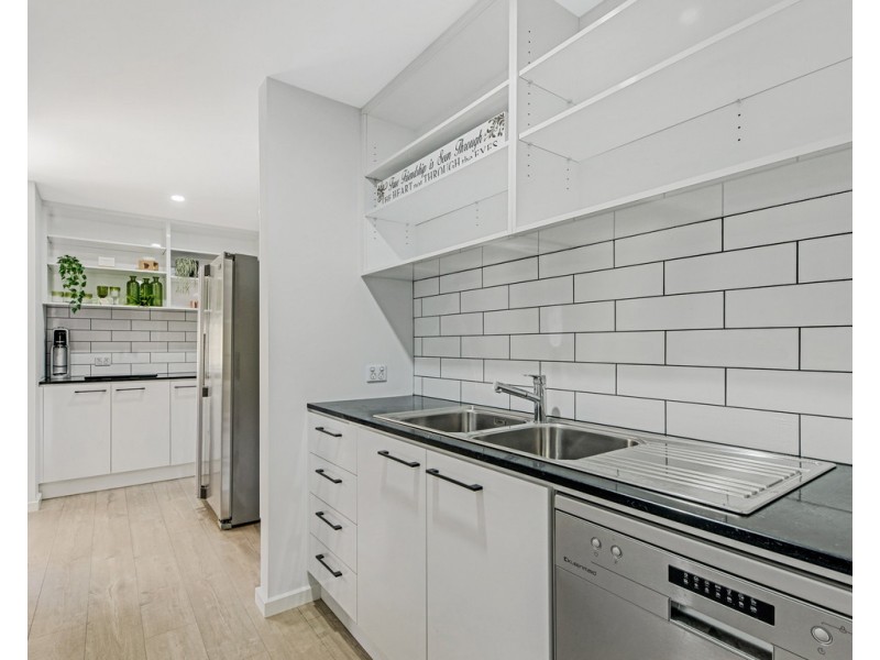 52 Clarendon Avenue, Wodonga VIC 3690