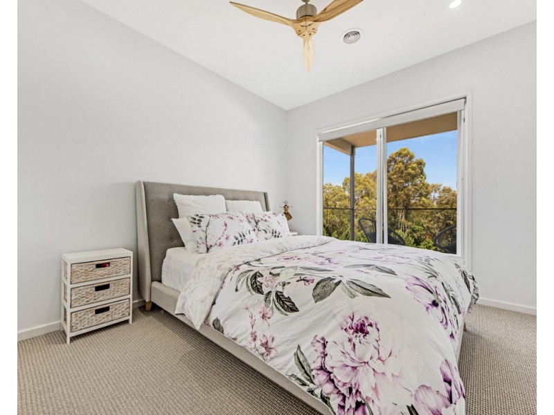 52 Clarendon Avenue, Wodonga VIC 3690