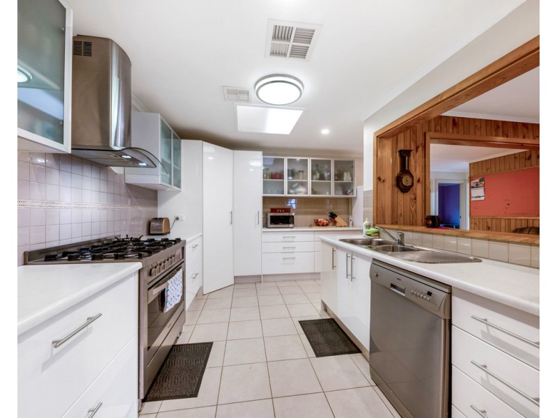 12 Robert Crescent, Wodonga VIC 3690