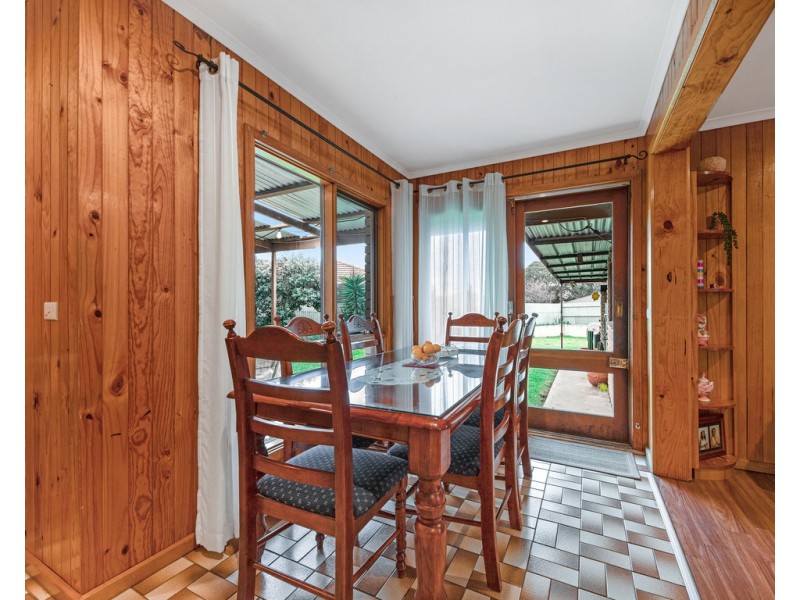 12 Robert Crescent, Wodonga VIC 3690