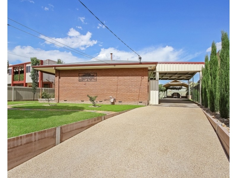 18 MARIE DRIVE, Wodonga VIC 3690