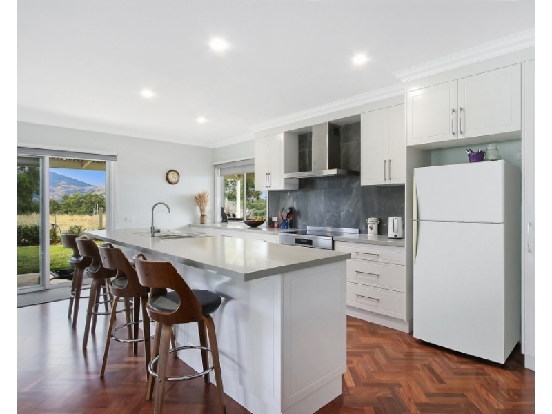 605 Kiewa Bonegilla Road, Tangambalanga VIC 3691