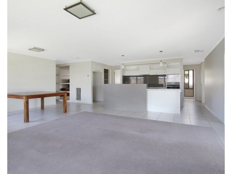 5 COVERDALE DRIVE, Wodonga VIC 3690