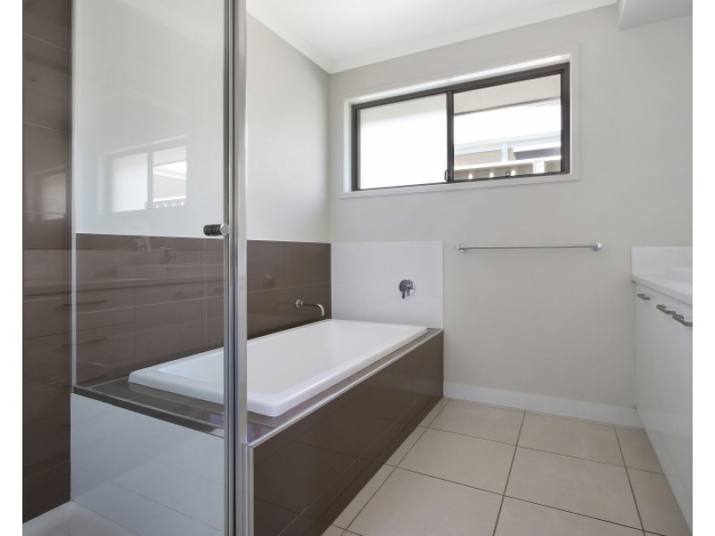 5 COVERDALE DRIVE, Wodonga VIC 3690