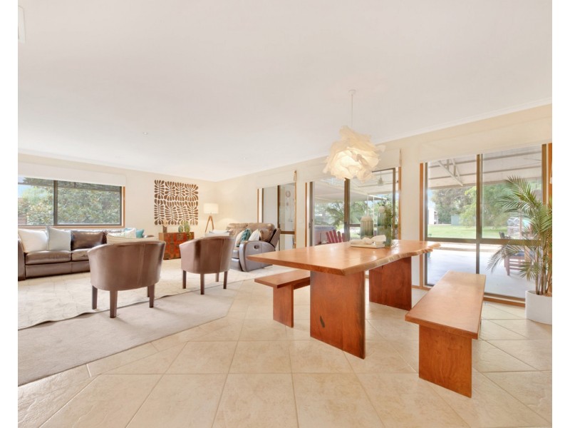 27-29 Russell Street, Howlong NSW 2643