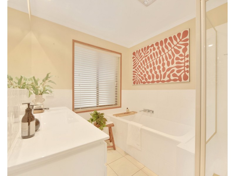 27-29 Russell Street, Howlong NSW 2643