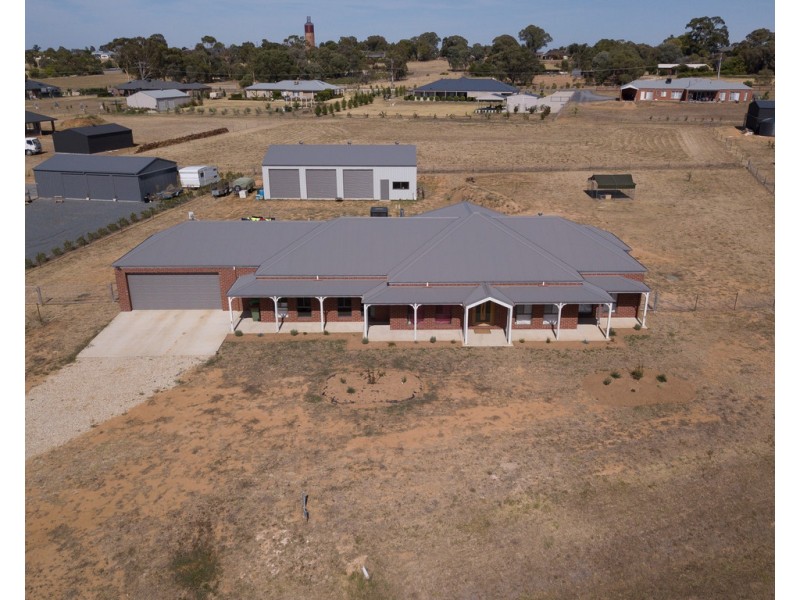 8 Clydesdale Road, Rutherglen VIC 3685