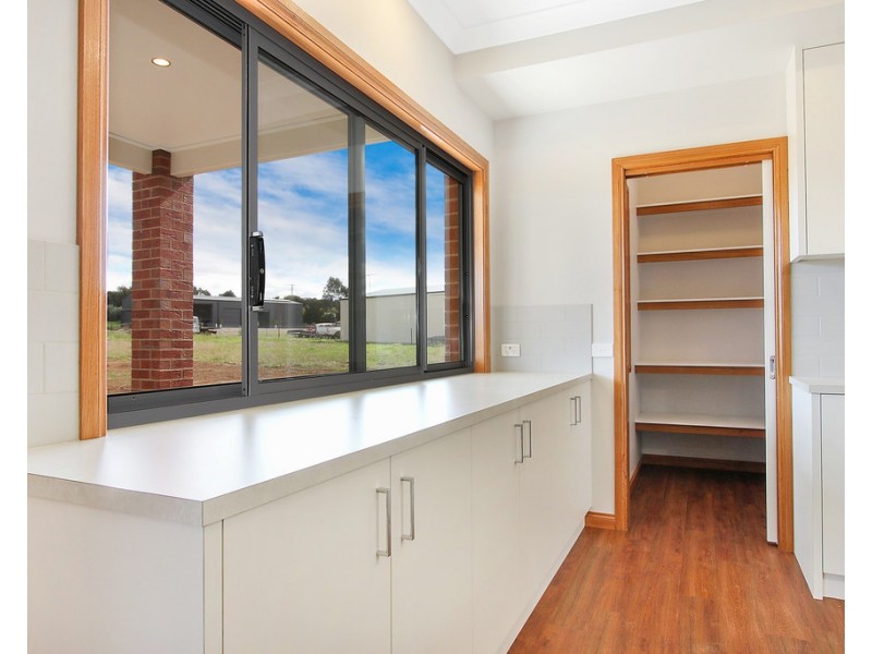 8 Clydesdale Road, Rutherglen VIC 3685