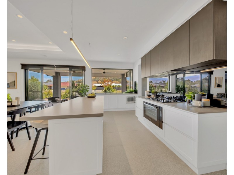 16 Woodbridge Street, Killara VIC 3691