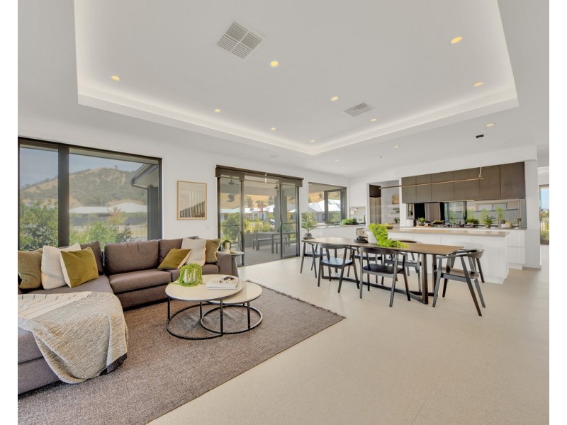 16 Woodbridge Street, Killara VIC 3691