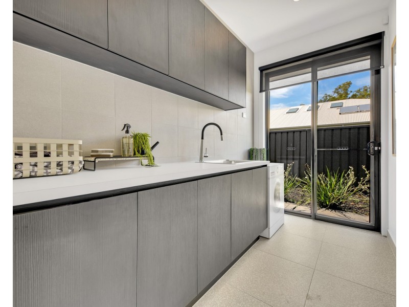 16 Woodbridge Street, Killara VIC 3691