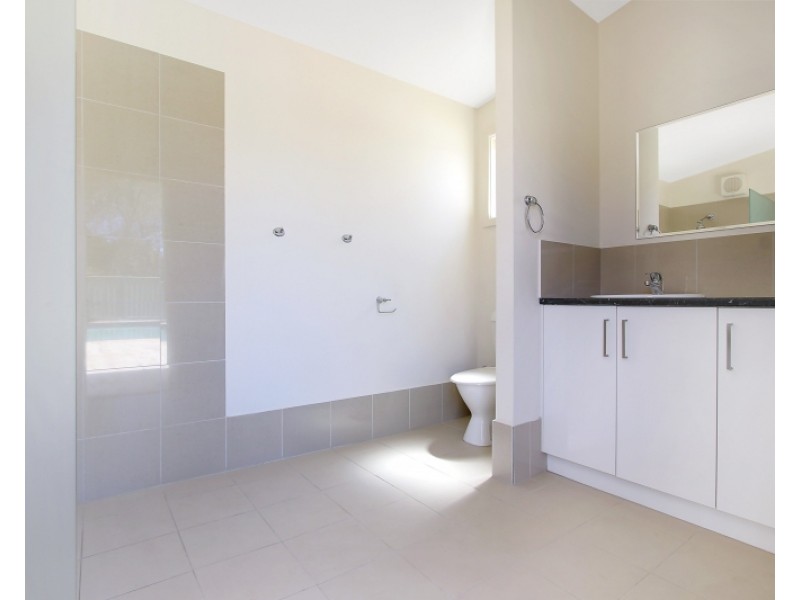 16 Thomas Mitchell Drive, Wodonga VIC 3690