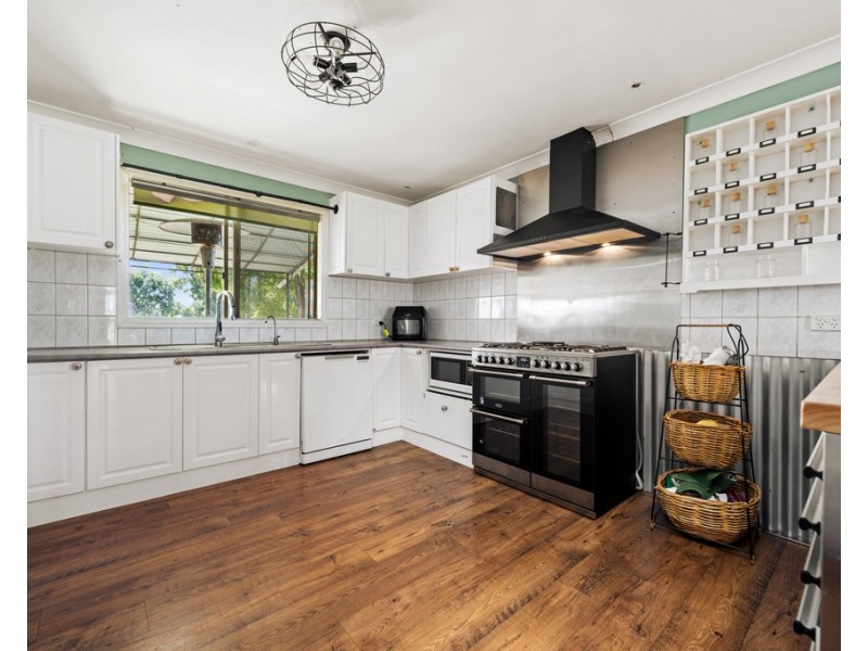 276 Kiley Road, Table Top NSW 2640