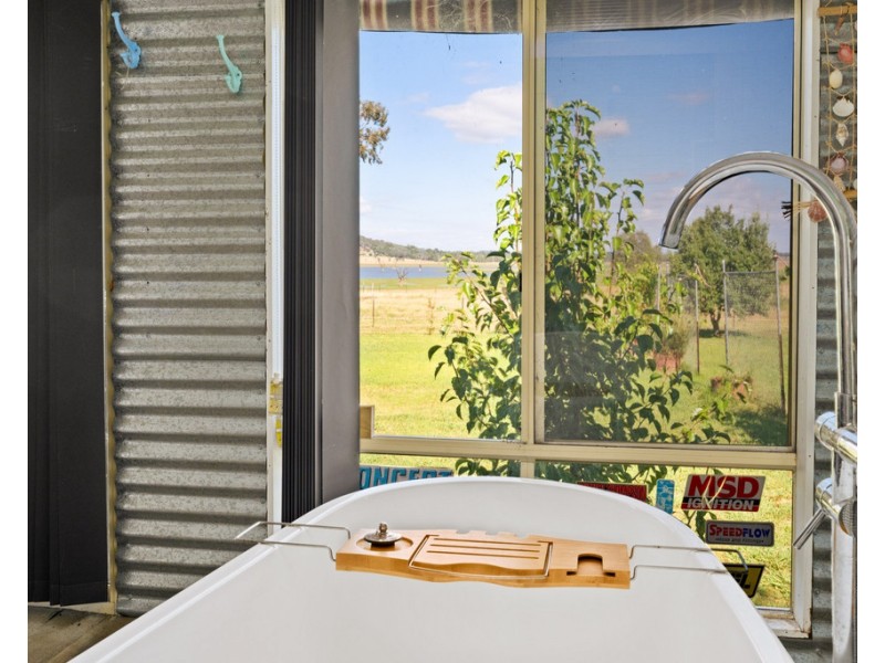 276 Kiley Road, Table Top NSW 2640