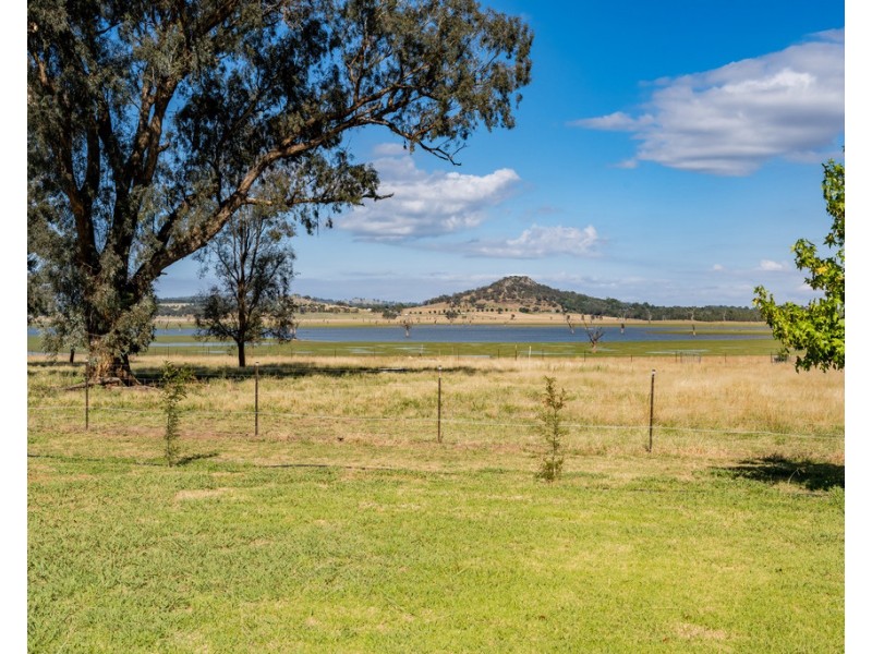 276 Kiley Road, Table Top NSW 2640