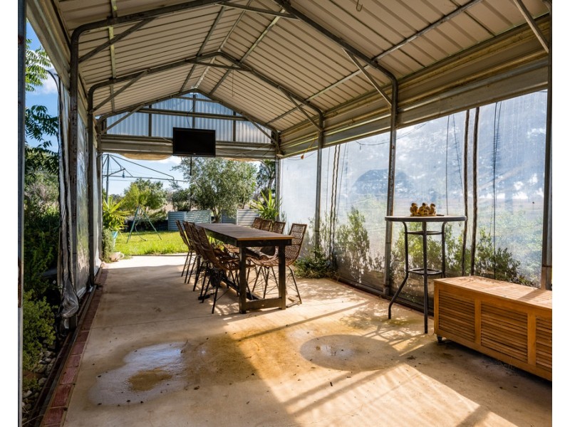 276 Kiley Road, Table Top NSW 2640