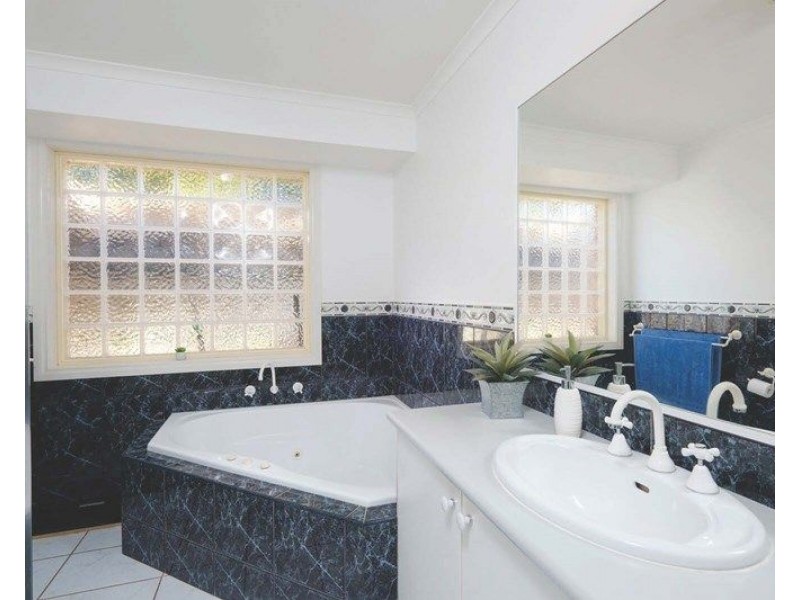 7 Falcon Circuit, Wodonga VIC 3690