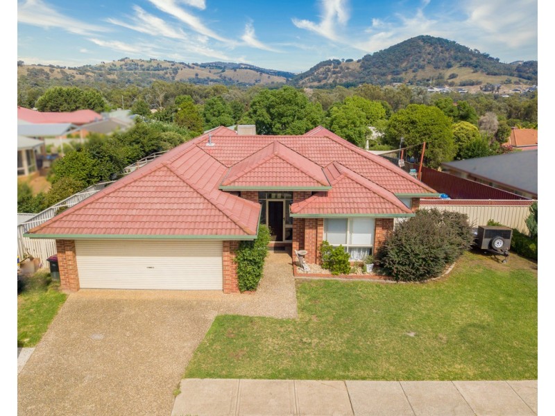 7 Falcon Circuit, Wodonga VIC 3690