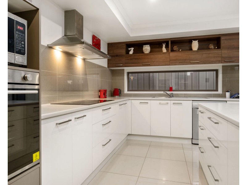 6 GURNEY CRESCENT, Wodonga VIC 3690