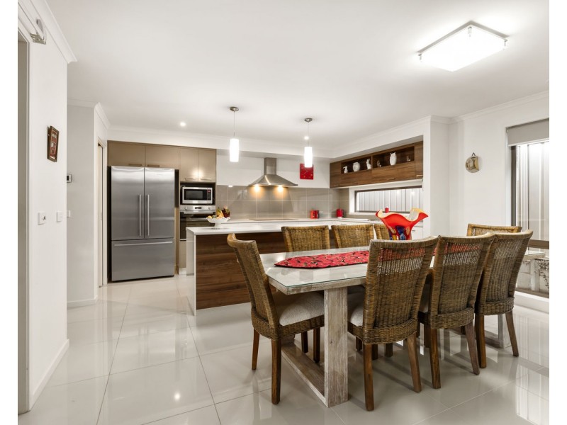 6 GURNEY CRESCENT, Wodonga VIC 3690