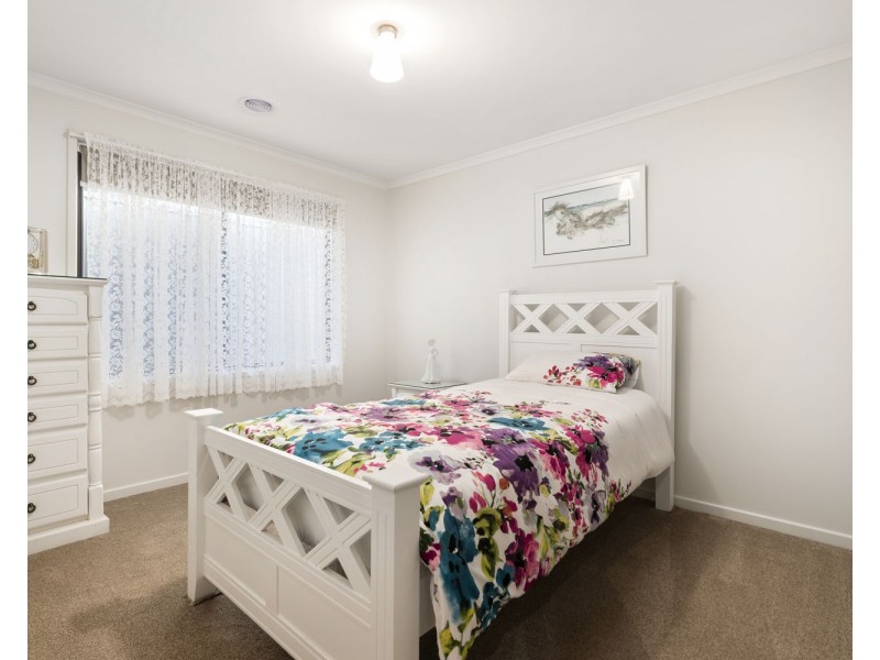 6 GURNEY CRESCENT, Wodonga VIC 3690