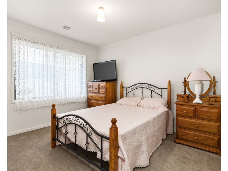 6 GURNEY CRESCENT, Wodonga VIC 3690