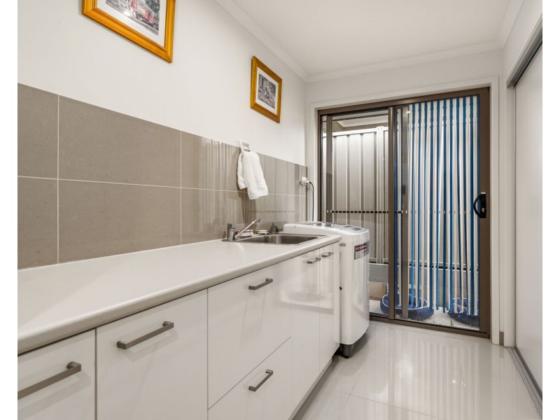 6 GURNEY CRESCENT, Wodonga VIC 3690