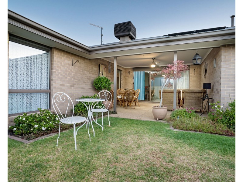 6 GURNEY CRESCENT, Wodonga VIC 3690