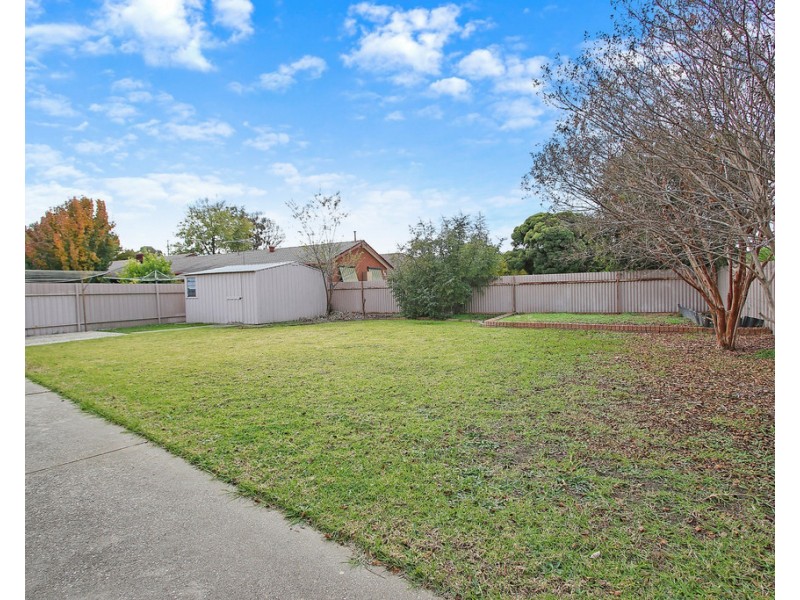 24 Villawood Court, Lavington NSW 2641