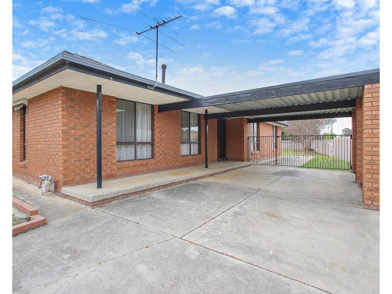 24 Villawood Court, Lavington NSW 2641