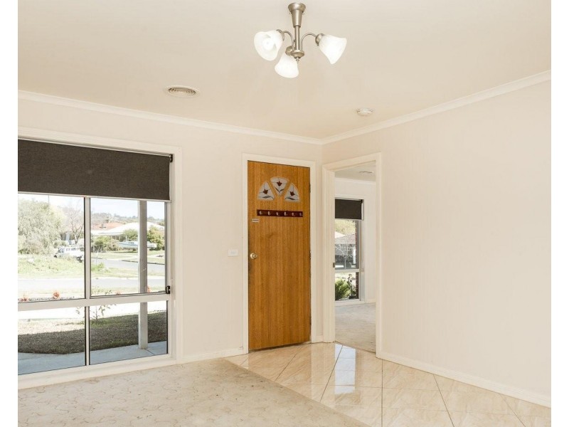 26 Ware Avenue, West Wodonga VIC 3690